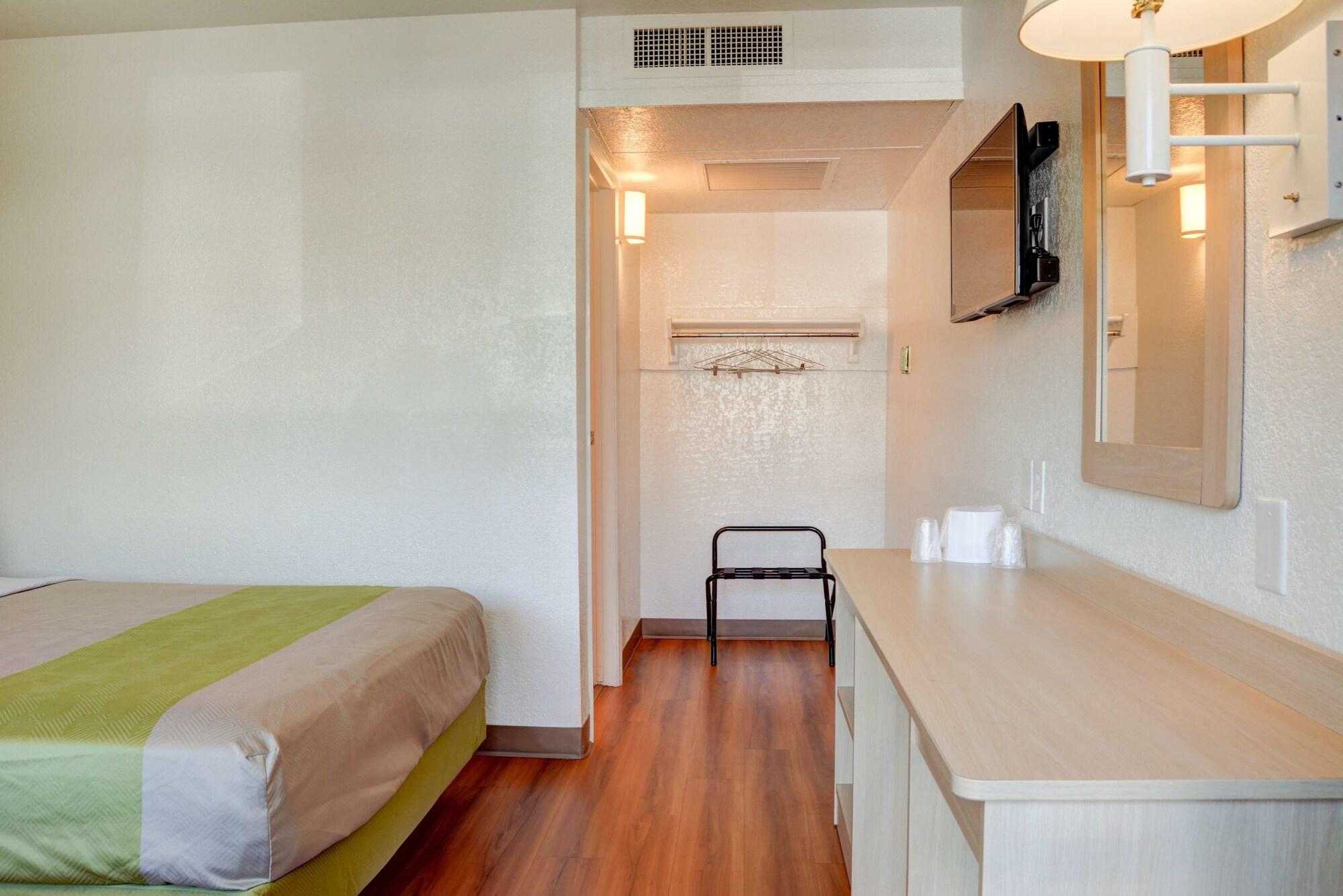 Motel 6-Springfield, Or - Eugene North Bagian luar foto
