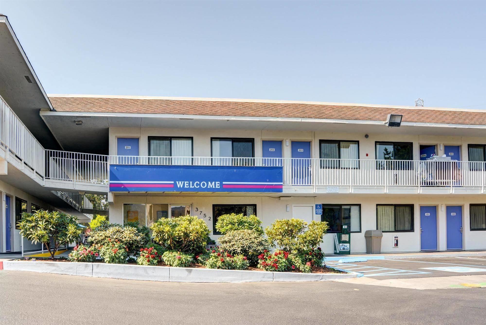 Motel 6-Springfield, Or - Eugene North Bagian luar foto