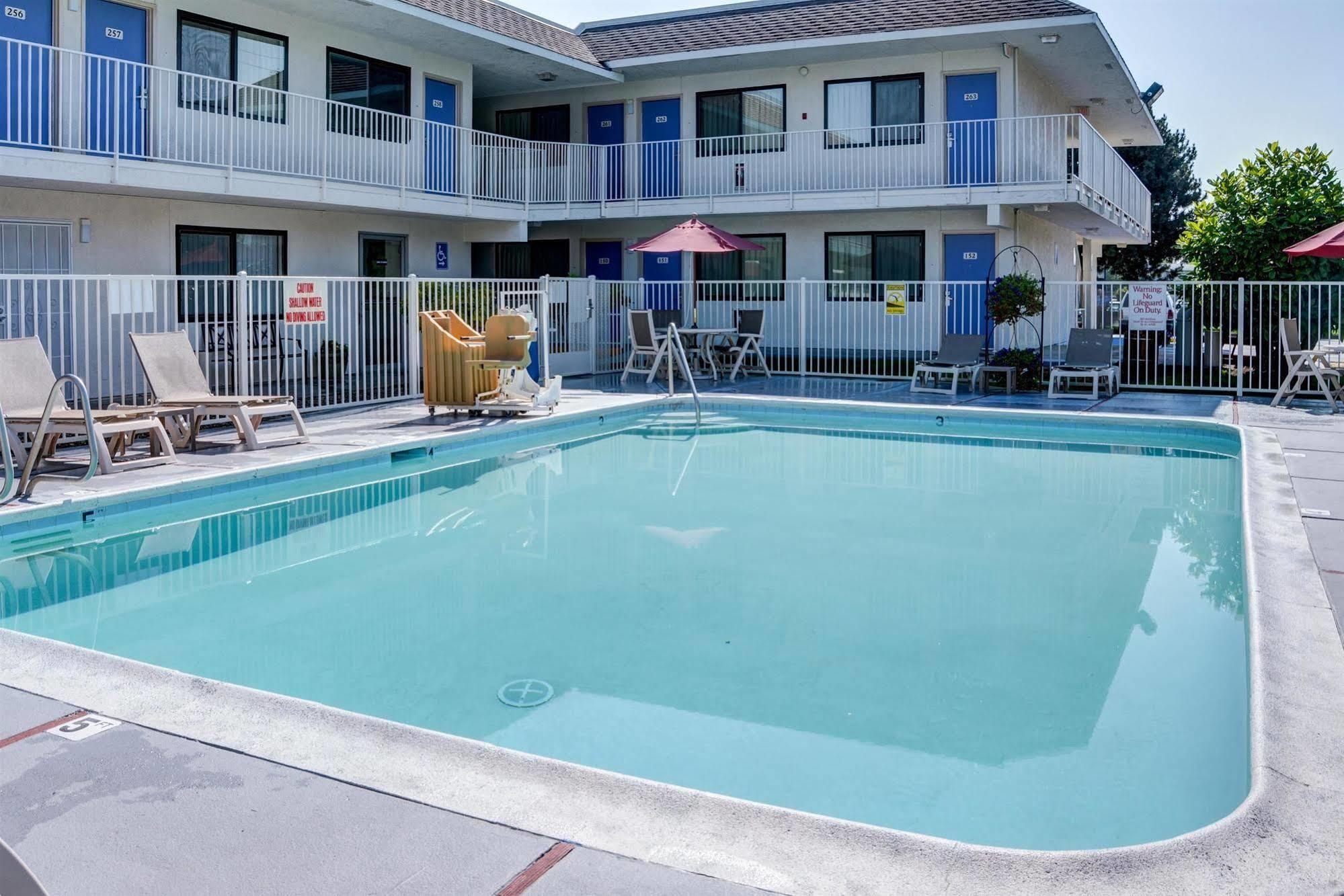 Motel 6-Springfield, Or - Eugene North Bagian luar foto